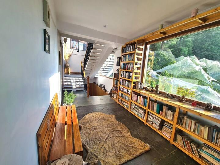 Saroga Woods Luxury Home Stay | 2BR in the hills x Solis Nature