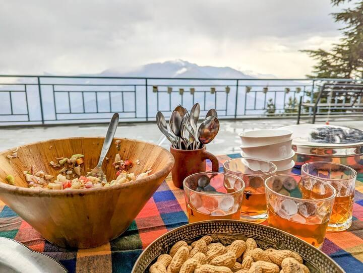 Saroga Woods Luxury Home Stay | 2BR in the hills x Solis Nature