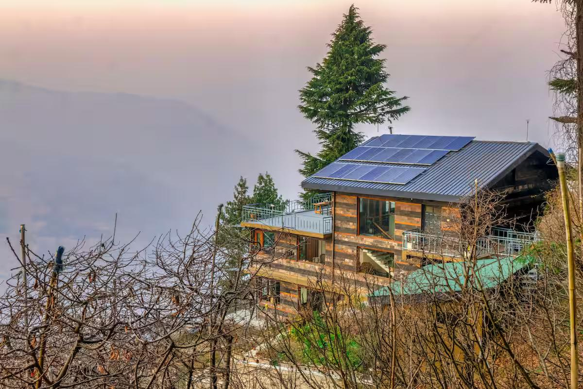 Saroga Woods Luxury Home Stay | 2BR in the hills x Solis Nature