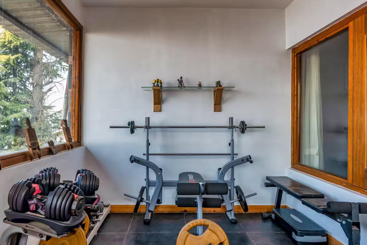 Saroga Woods Luxury Home Stay | 2BR in the hills x Solis Nature