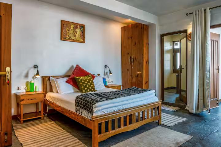 Saroga Woods Luxury Home Stay | 2BR in the hills x Solis Nature