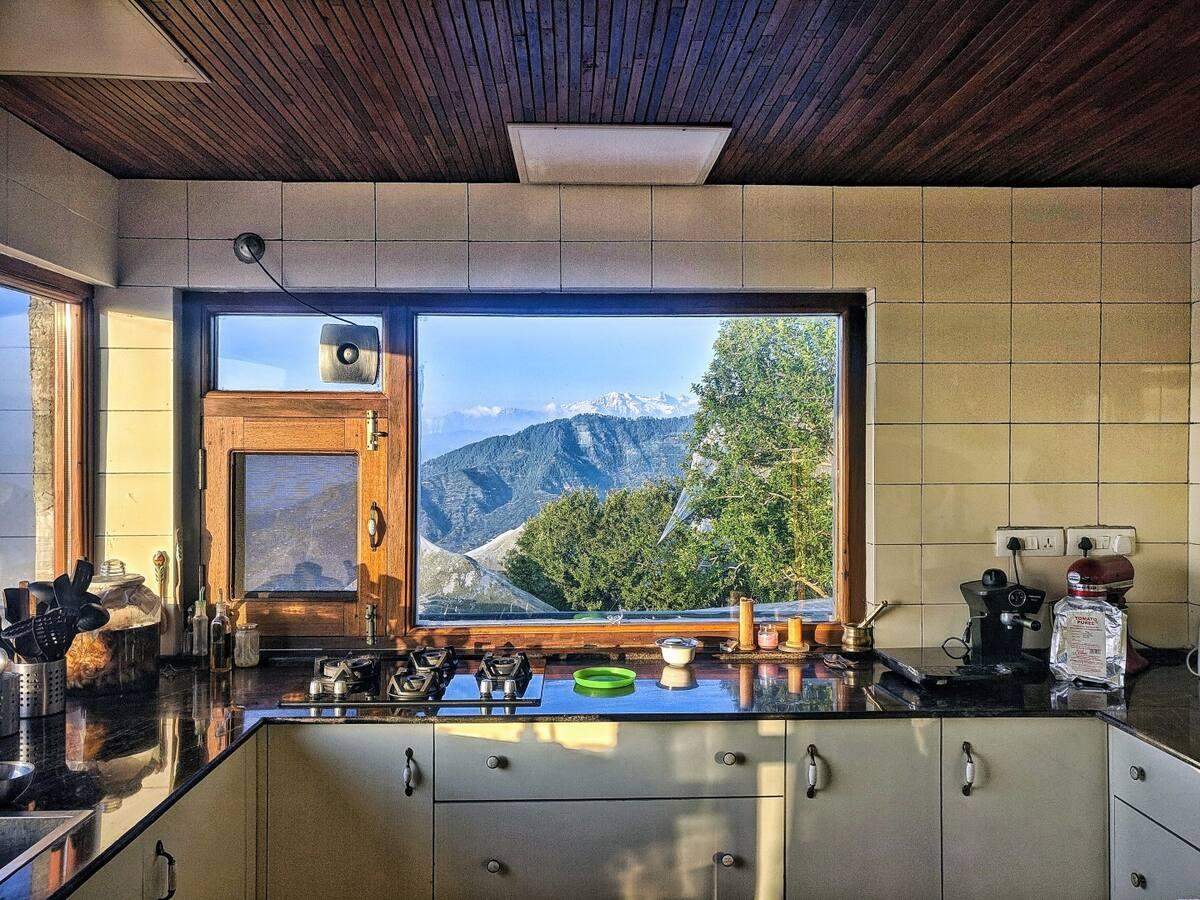 Saroga Woods Luxury Home Stay | 2BR in the hills x Solis Nature