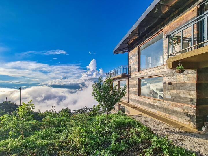 Saroga Woods Luxury Home Stay | 2BR in the hills x Solis Nature