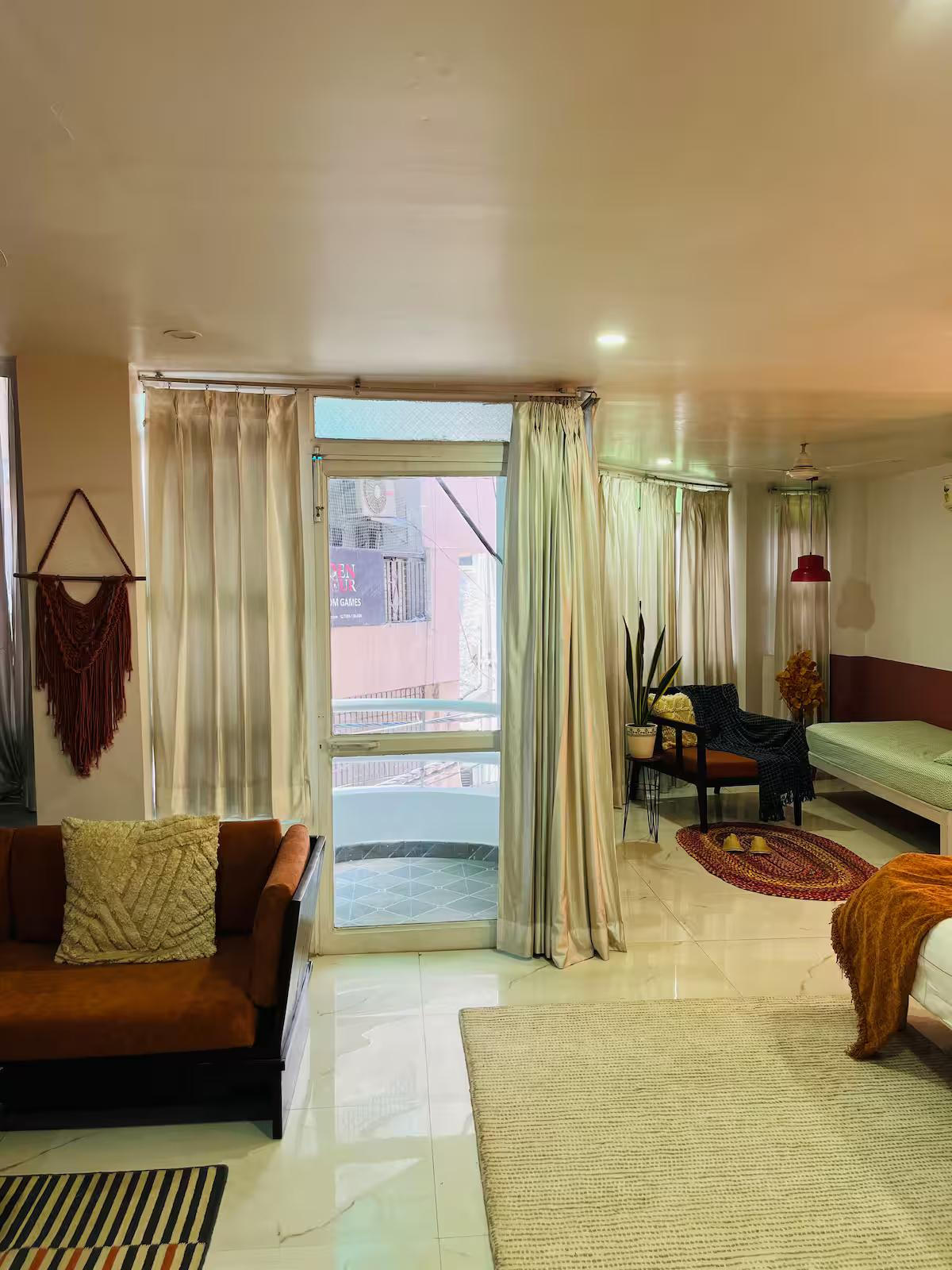 Luxury 800SQFT Apart w/ Balcony in HKV.Aesthetic x Solis Nature Luxury 800SQFT Apart w/ Balcony in HKV.Aesthetic x Solis Nature
