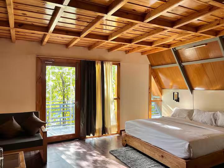 Manipuri oak stay in (A frame cabin) x Solis Nature Manipuri oak stay in (A frame cabin) x Solis Nature