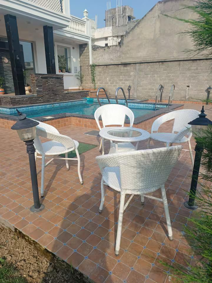 GREYSToNE ViLLA,Swiming Pool,3BHK Private, Snooker x Solis Nature