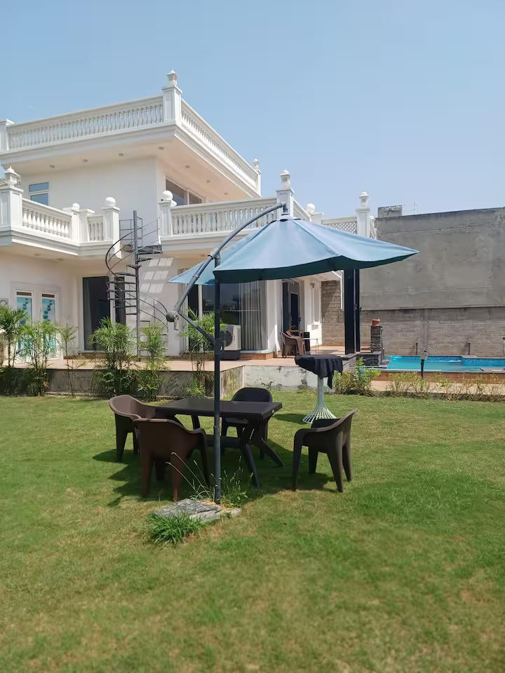 GREYSToNE ViLLA,Swiming Pool,3BHK Private, Snooker x Solis Nature