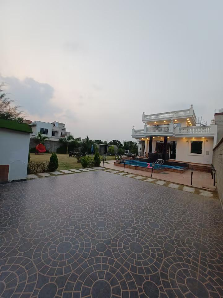 GREYSToNE ViLLA,Swiming Pool,3BHK Private, Snooker x Solis Nature