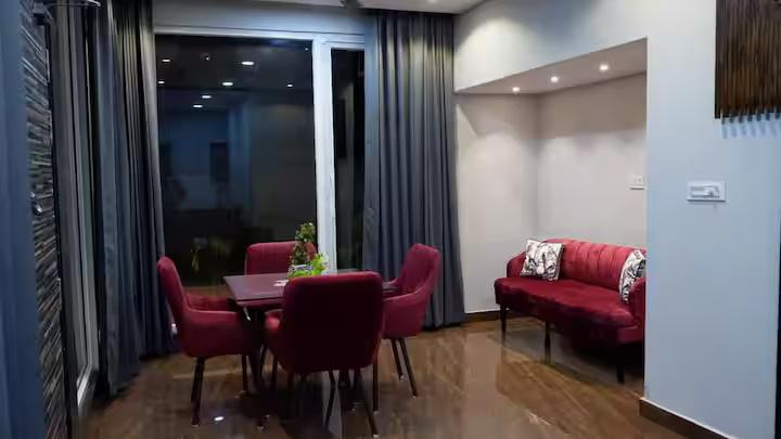 GREYSToNE ViLLA,Swiming Pool,3BHK Private, Snooker x Solis Nature