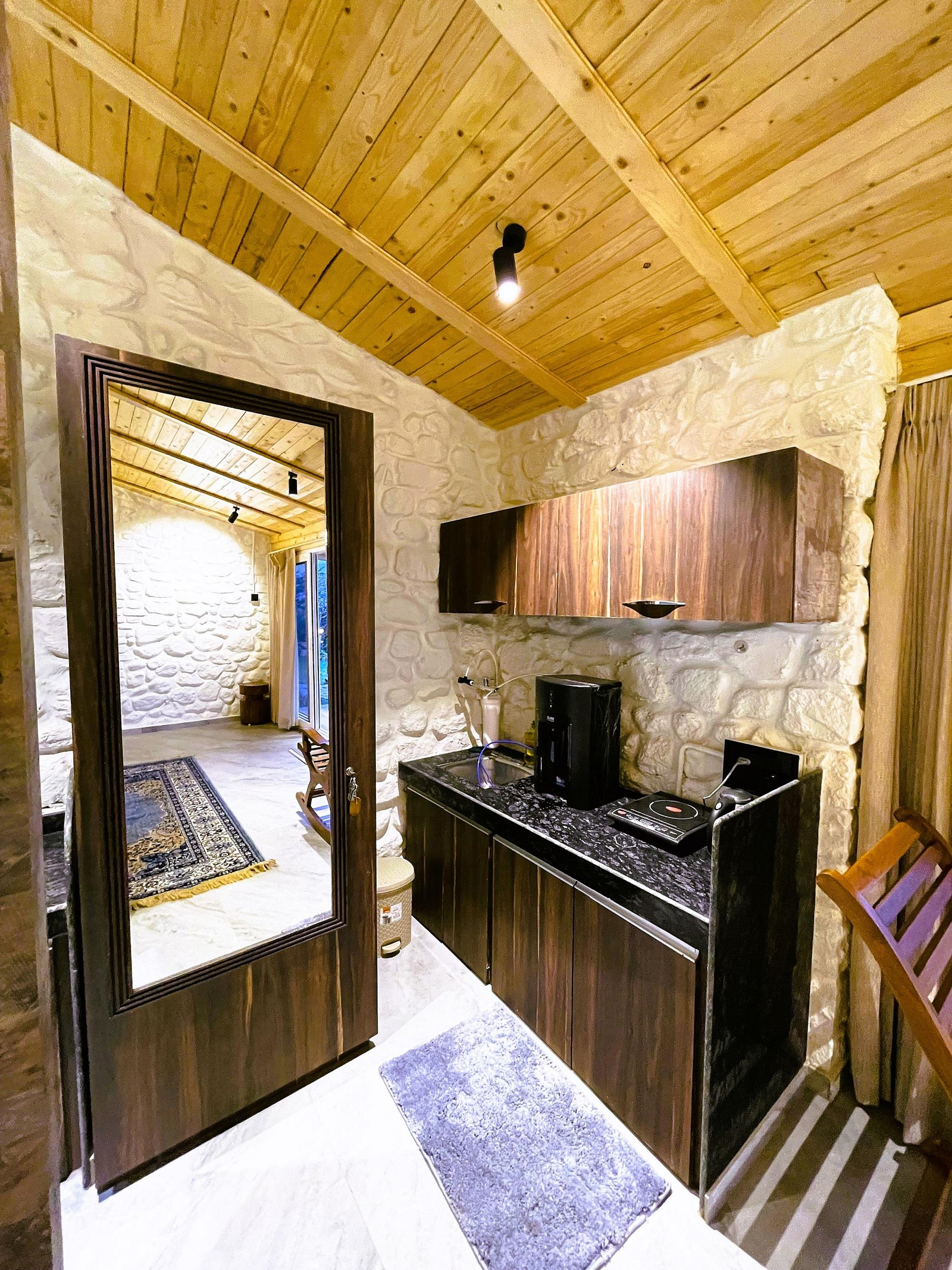 Moonstone Cottage x Solis Nature Moonstone Cottage x Solis Nature