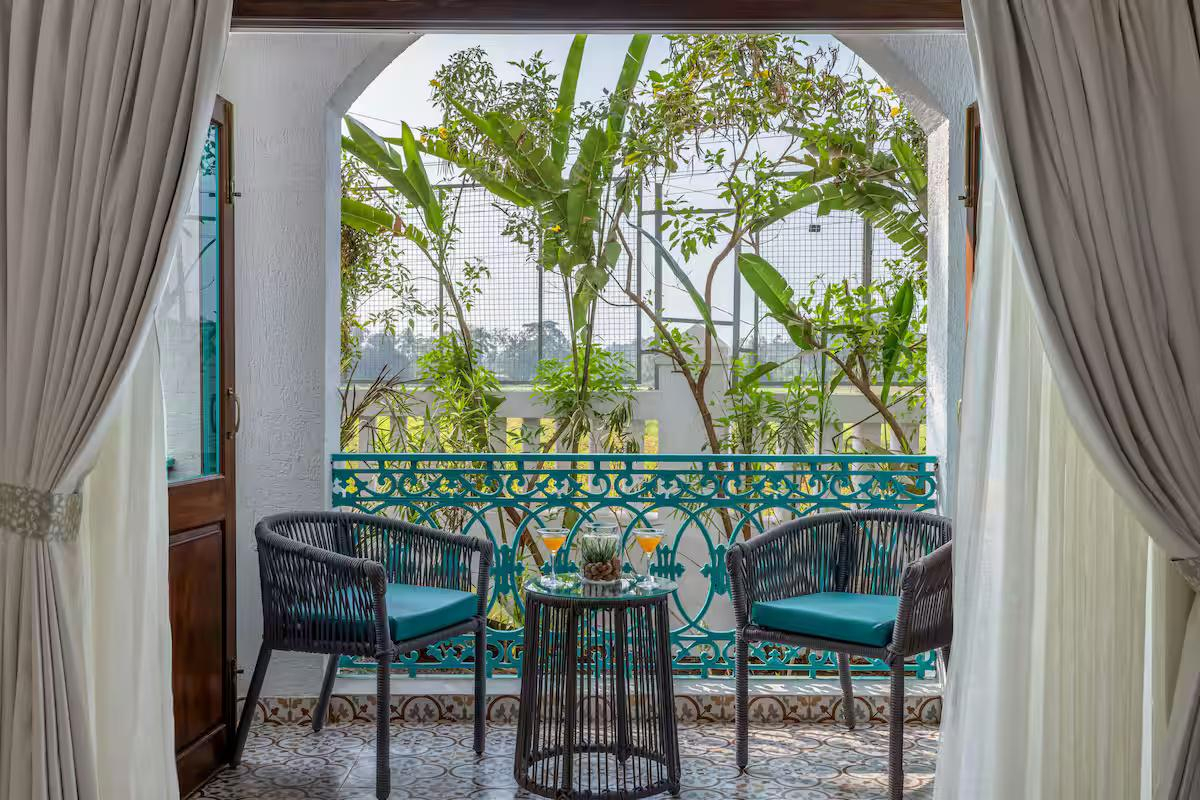 Ivory 5 BHK Private Pool Villa near Calangute x Solis Nature