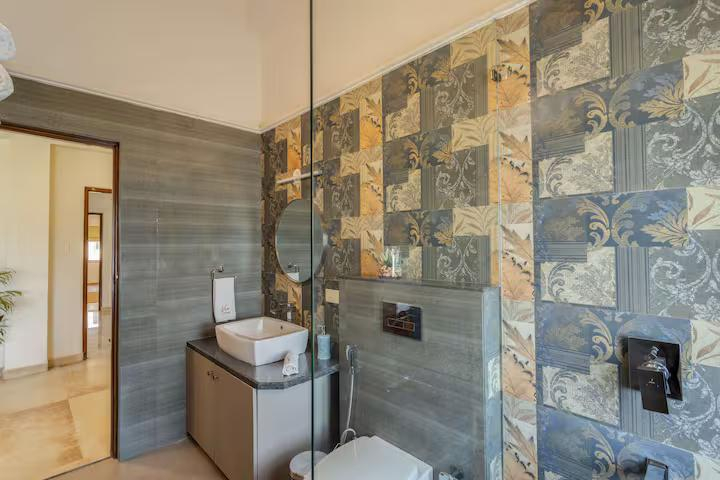 Ivory 5 BHK Private Pool Villa near Calangute x Solis Nature