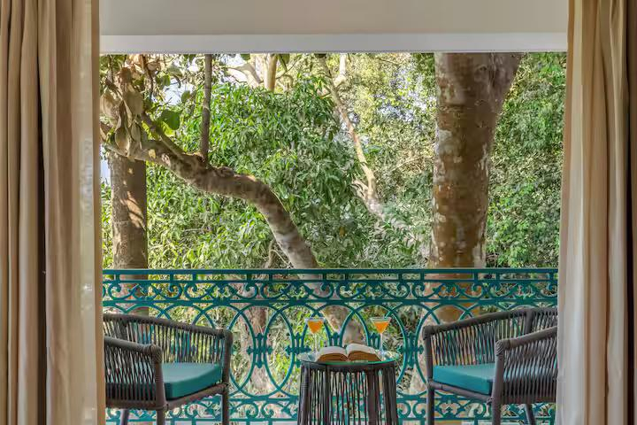 Ivory 5 BHK Private Pool Villa near Calangute x Solis Nature