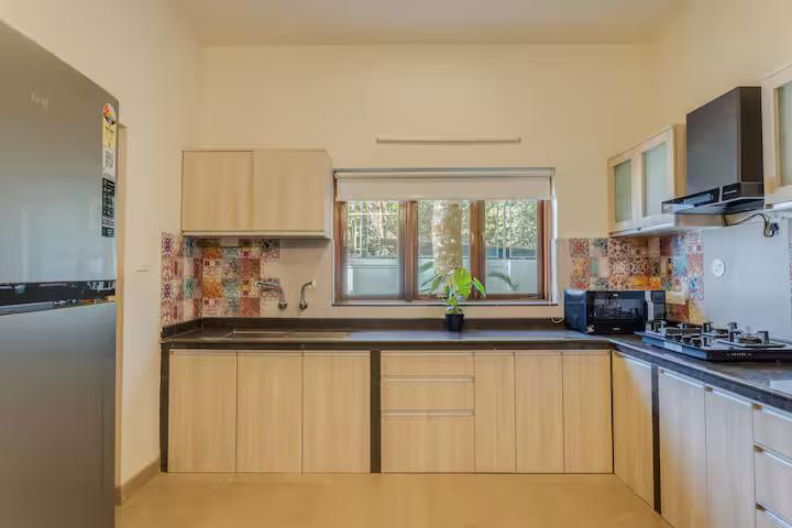 Ivory 5 BHK Private Pool Villa near Calangute x Solis Nature