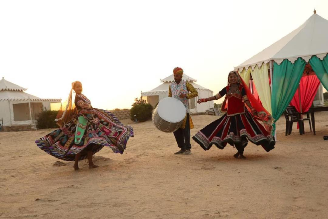 Sunny Desert Camp x Solis Nature