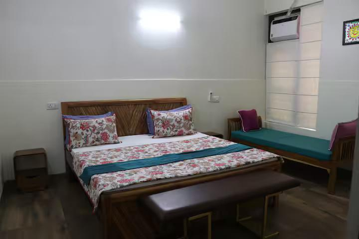 Luxury Farmhouse with Pool in the Aravalli Hills x Solis Nature