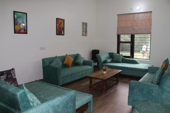 Luxury Farmhouse with Pool in the Aravalli Hills x Solis Nature