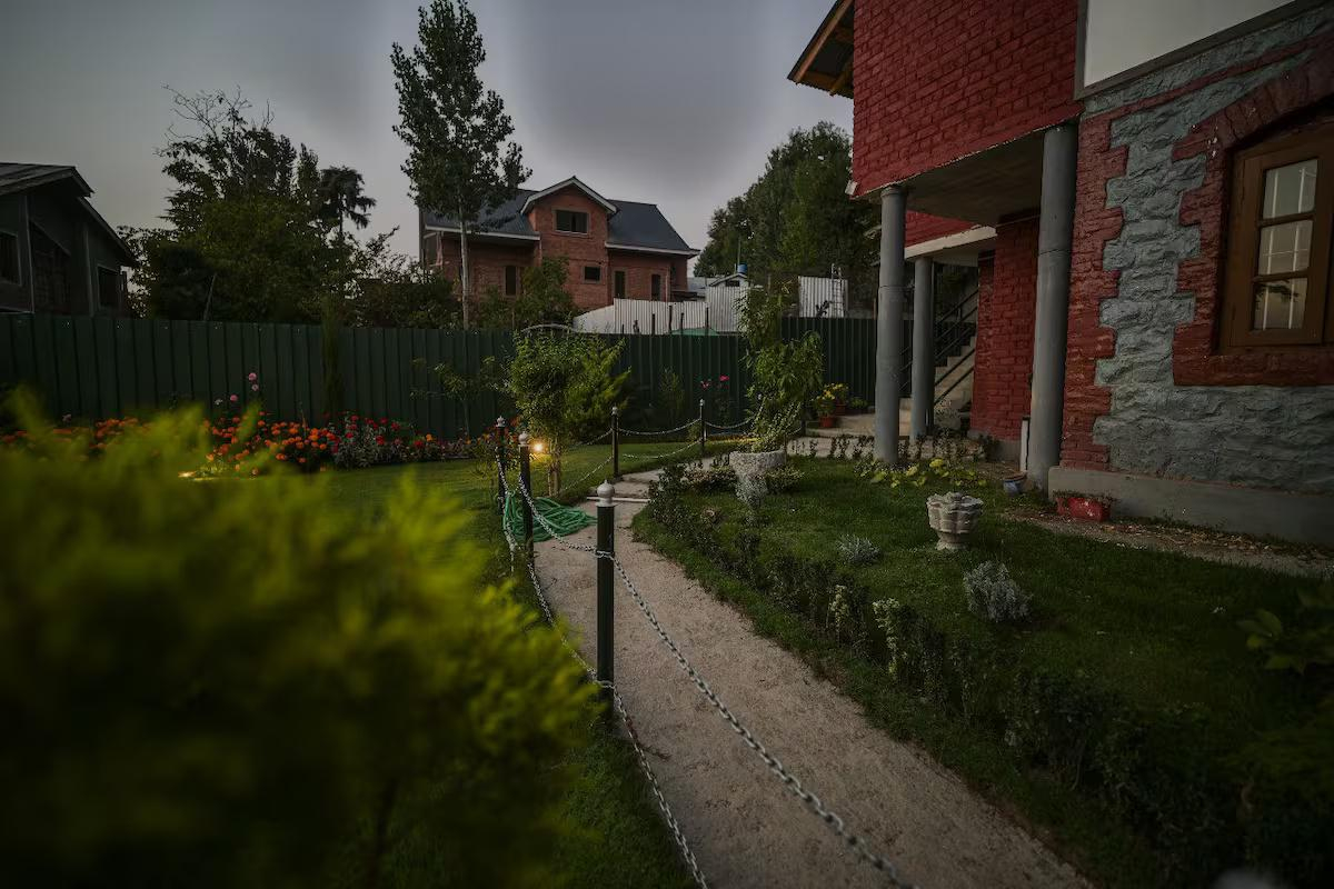 Aubiz Villa's Residential Suite x Solis Nature