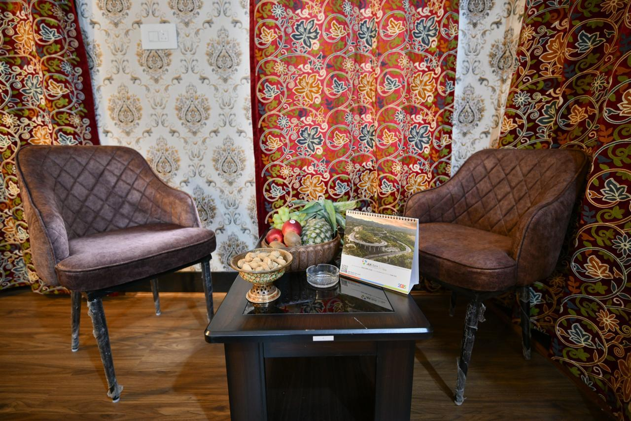 Aubiz Villa's Residential Suite x Solis Nature