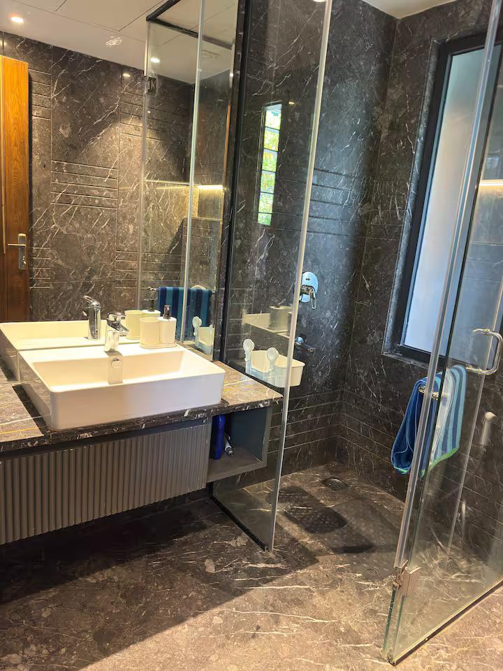 Stylish & Modern Luxury 4BR Apartment | Arjun Marg x Solis Nature