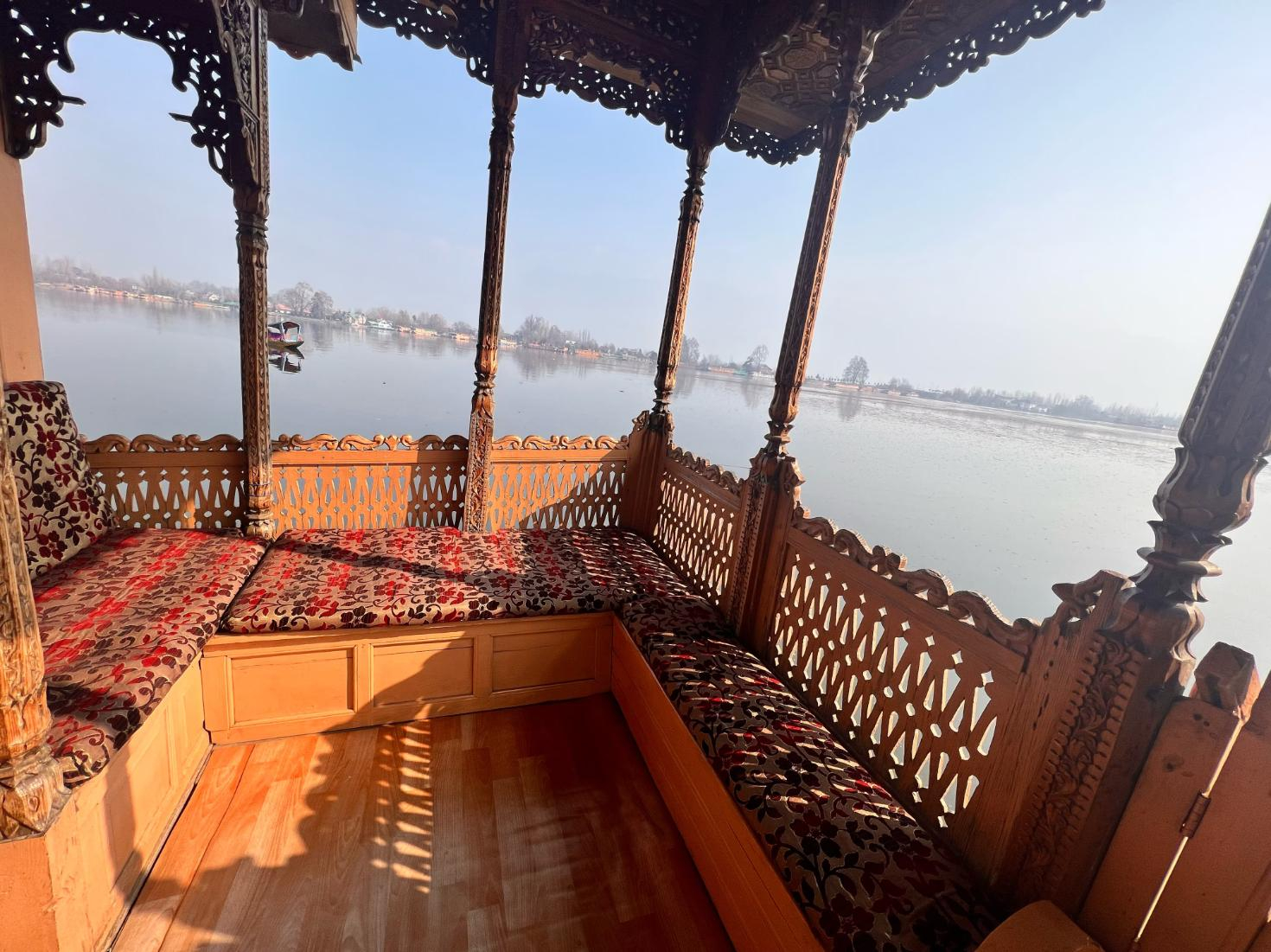 Canada Houseboats x Solis Nature