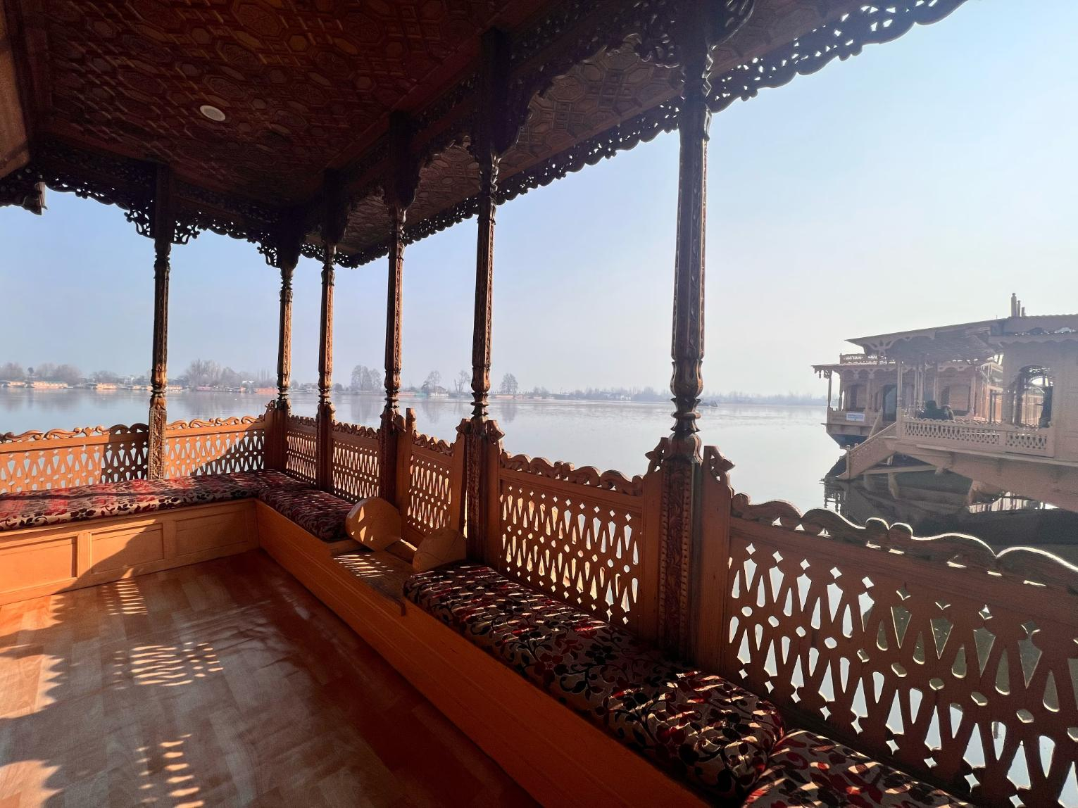 Canada Houseboats x Solis Nature