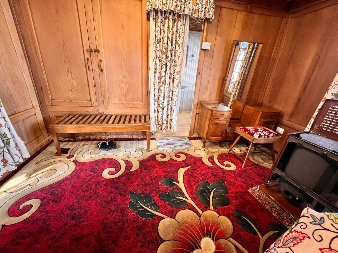 Canada Houseboats x Solis Nature