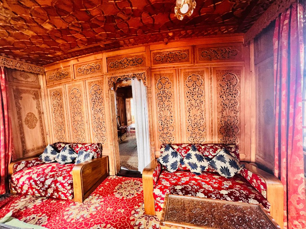 Canada Houseboats x Solis Nature