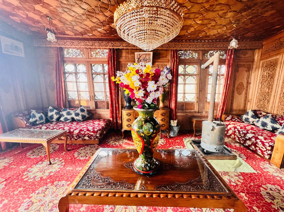 Canada Houseboats x Solis Nature