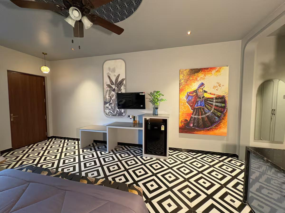 Grey House by*The Maharaja's Heaven x Solis Nature