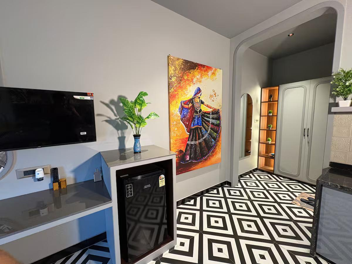 Grey House by*The Maharaja's Heaven x Solis Nature