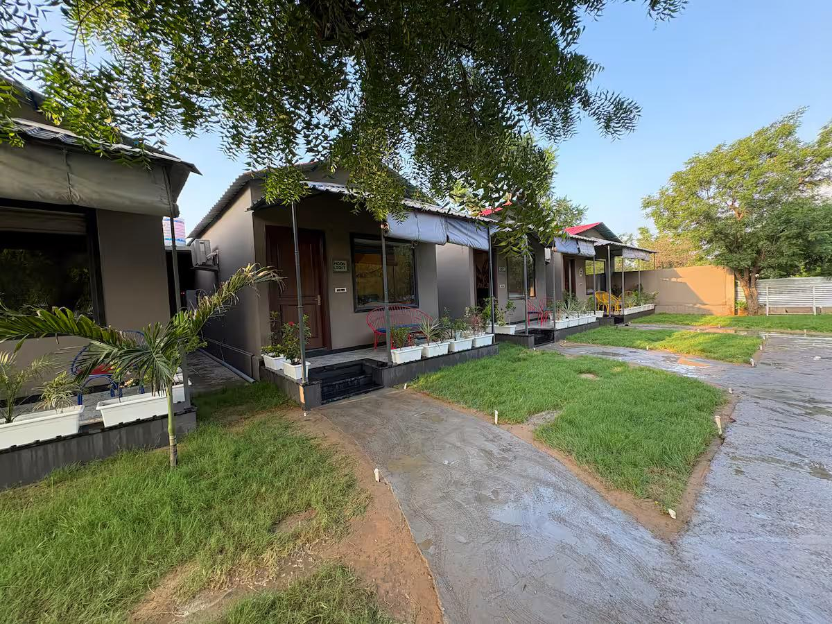 Grey House by*The Maharaja's Heaven x Solis Nature