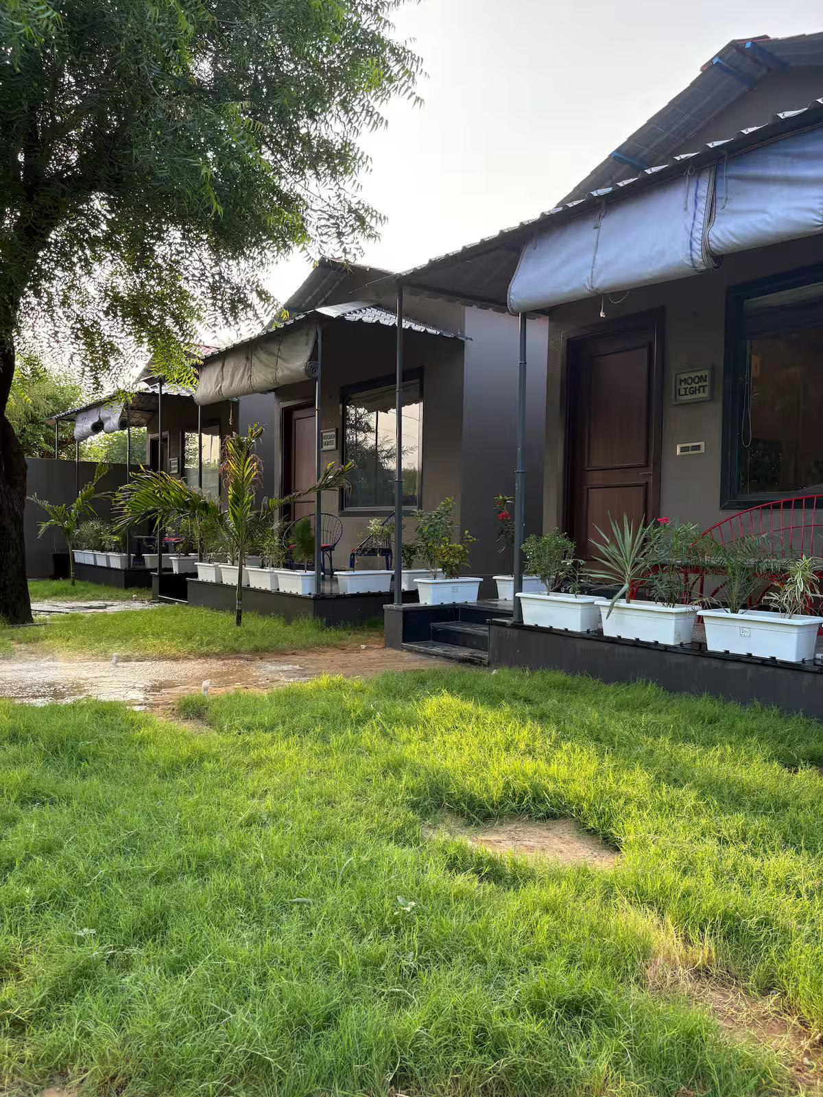 The Taj Cottage with Jacuzzi x Solis Nature