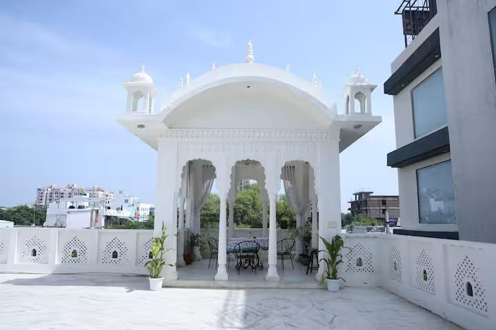 2BHK Heritage Apartment with Terrace x Solis Nature