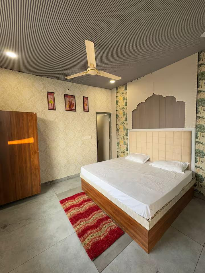 Enjoy pool at private villa in jaipur x Solis Nature