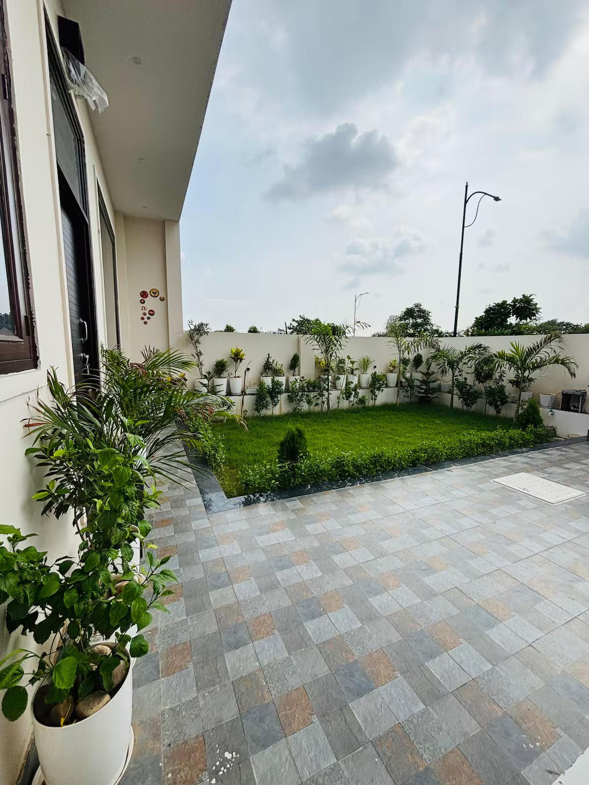 Peaceful Private Garden Villa : The Saanjh Escape x Solis Nature