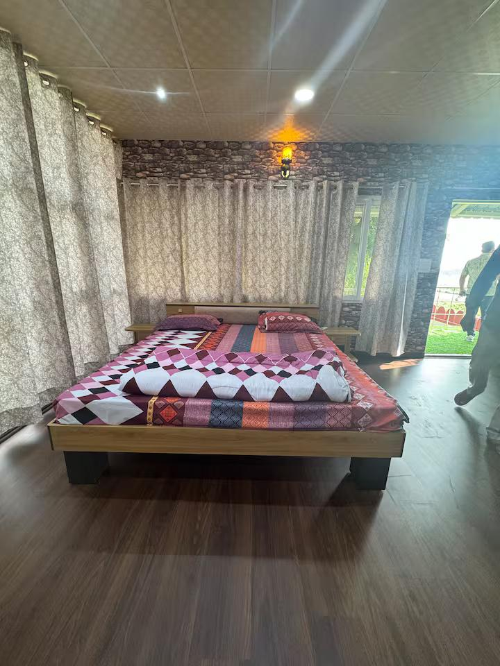 Blue wind TreeHouse x Solis Nature