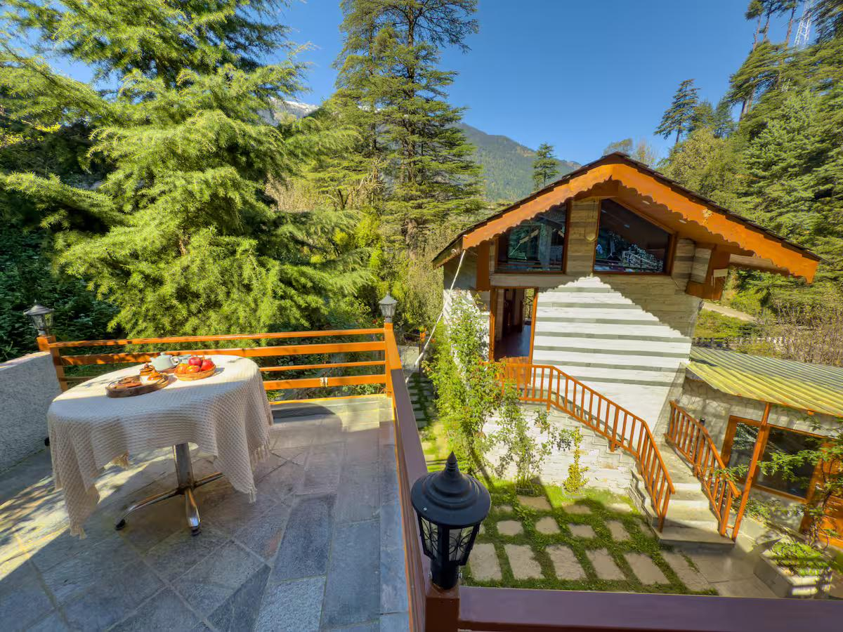 Scenic 3BR cottage, Manali Near waterfall x Solis Nature