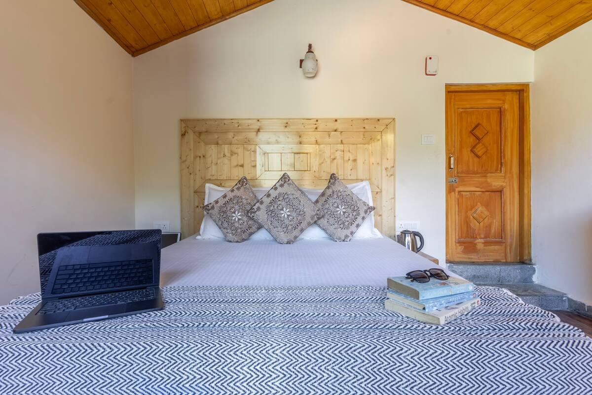 Scenic 3BR cottage, Manali Near waterfall x Solis Nature