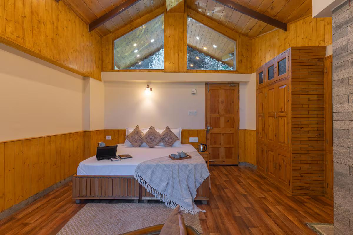 Scenic 3BR cottage, Manali Near waterfall x Solis Nature
