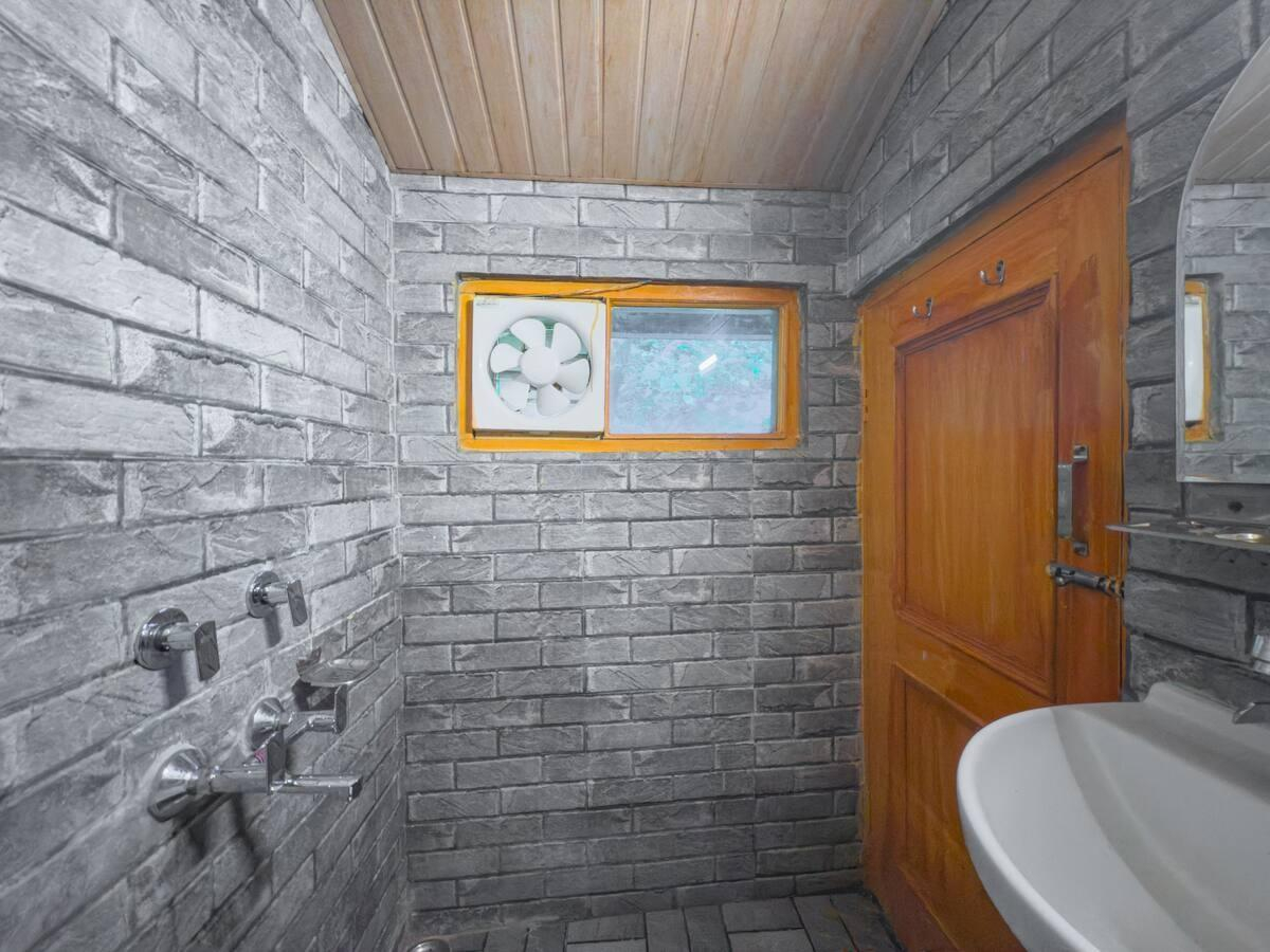 Scenic 3BR cottage, Manali Near waterfall x Solis Nature