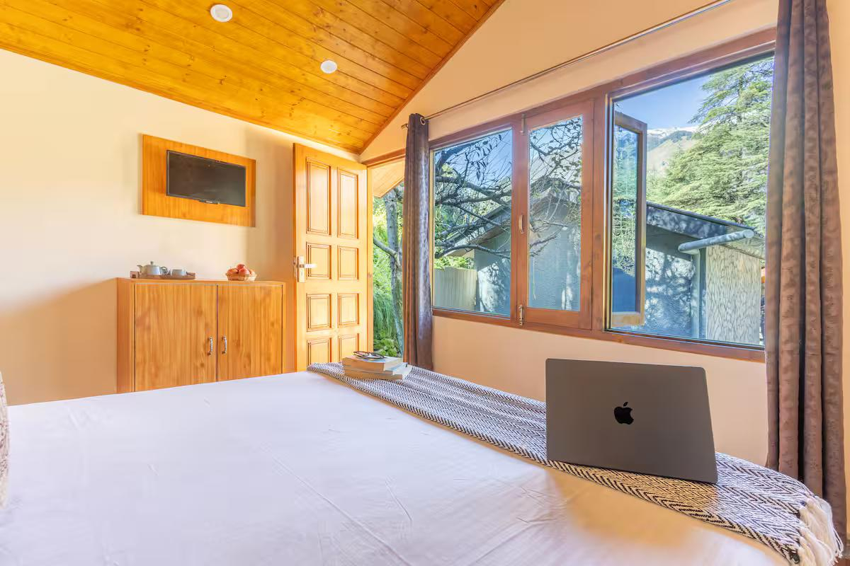 Scenic 3BR cottage, Manali Near waterfall x Solis Nature