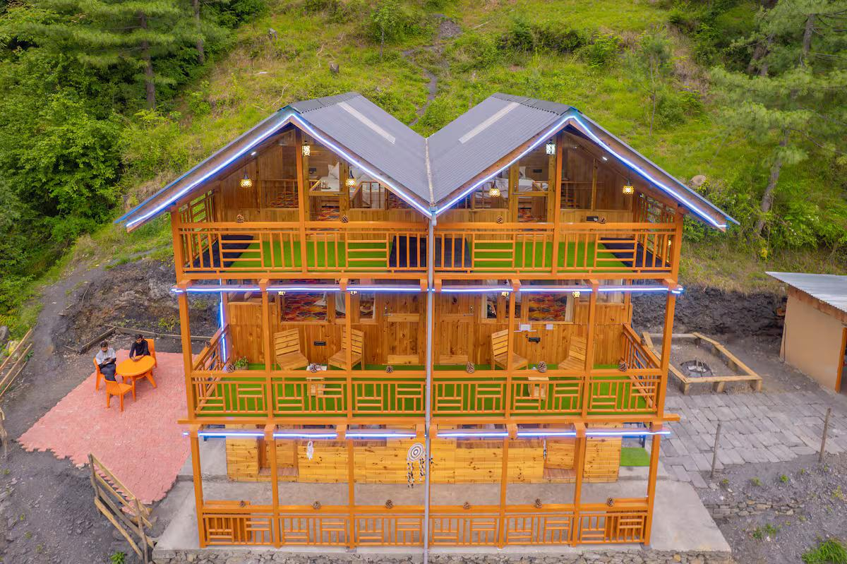 Spacious Waterfall Retreat for Families & Couples x Solis Nature