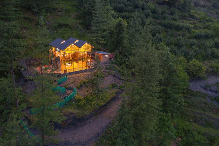 Spacious Waterfall Retreat for Families & Couples x Solis Nature