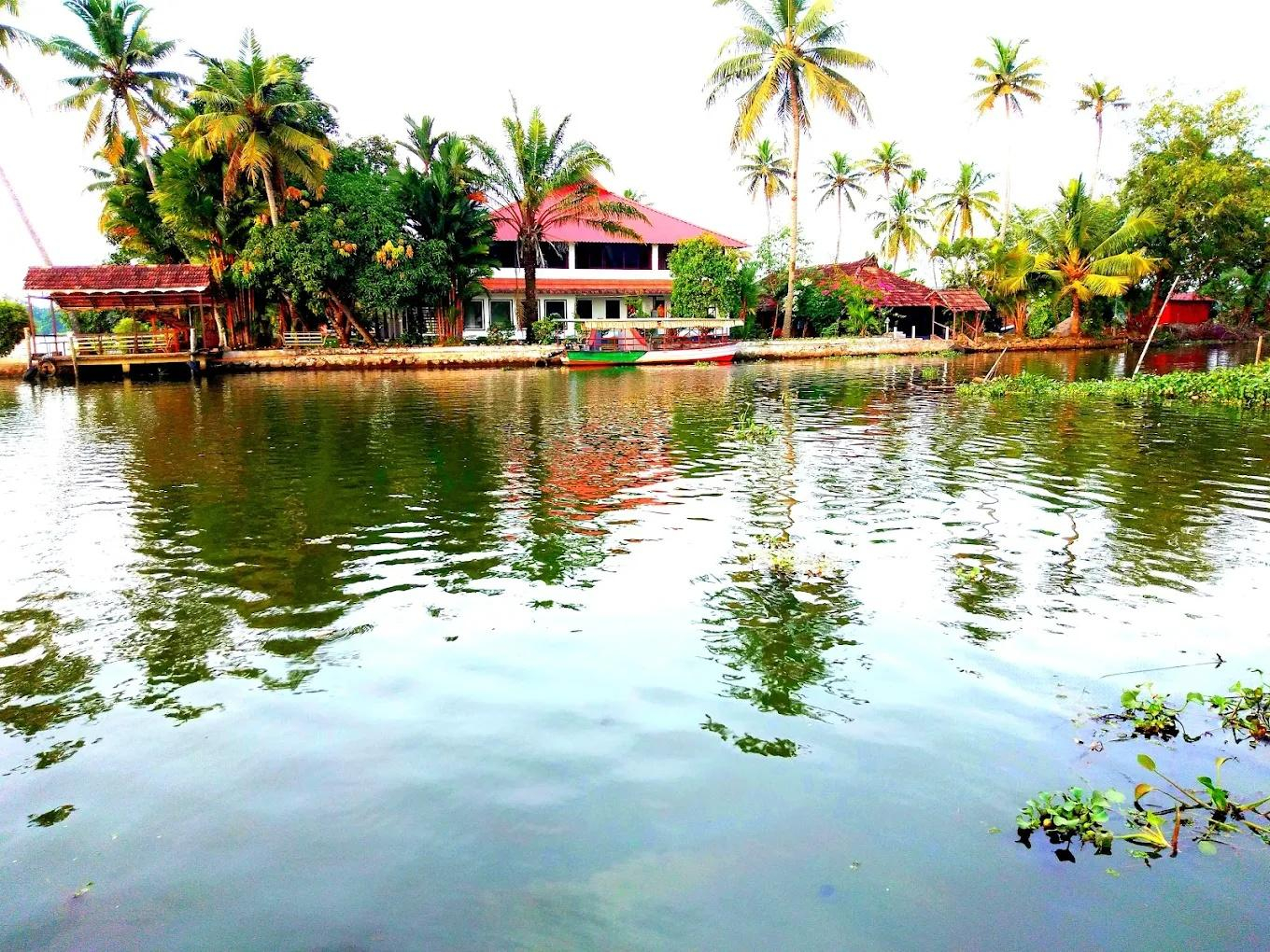 The Green Palace Health Resort x Solis Nature