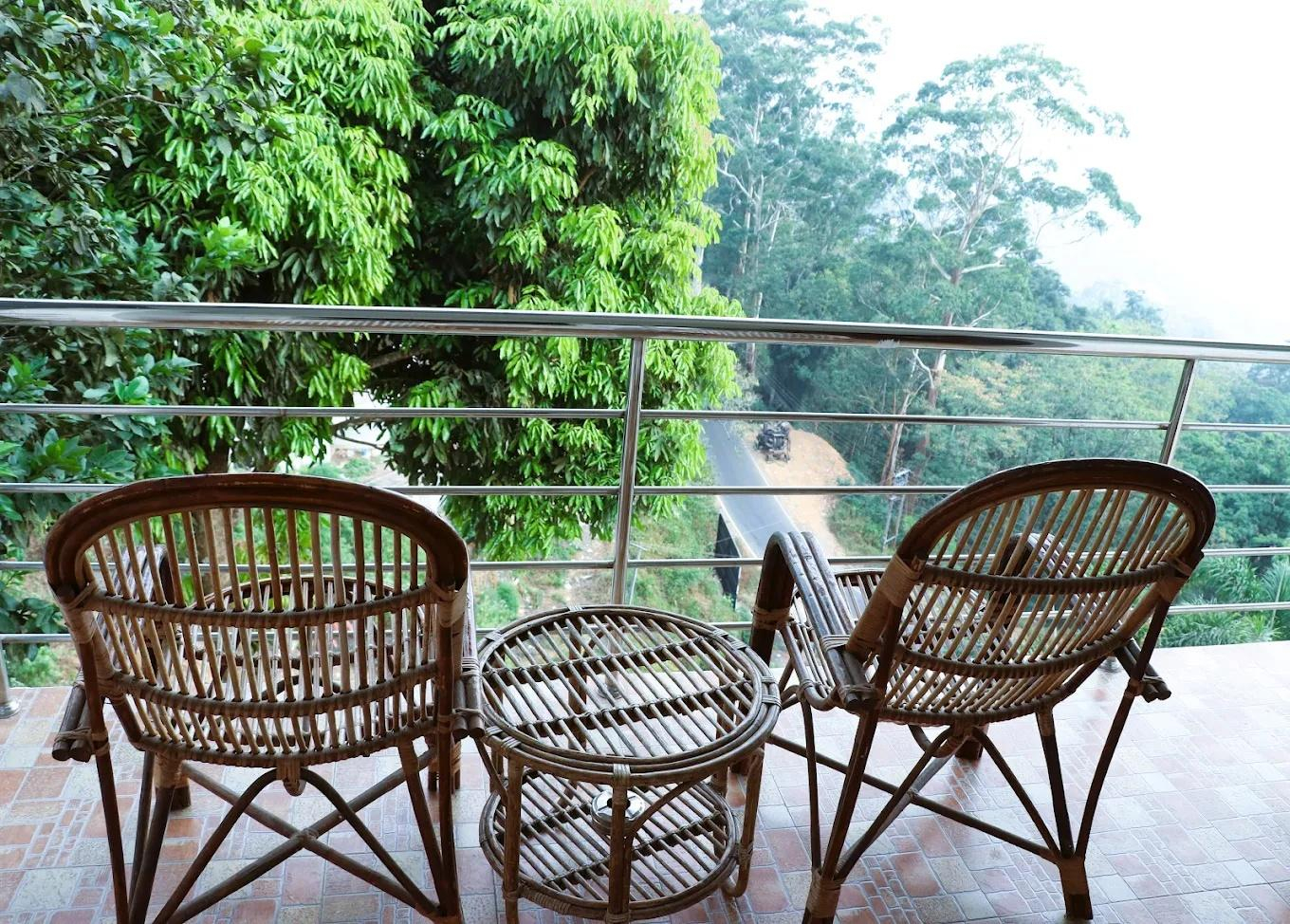 Mist Inn Resort x Solis Nature