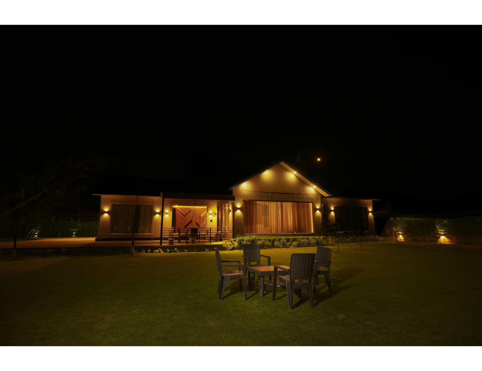 4BHK luxury farmhouse in Noida (NCR) x Solis Nature