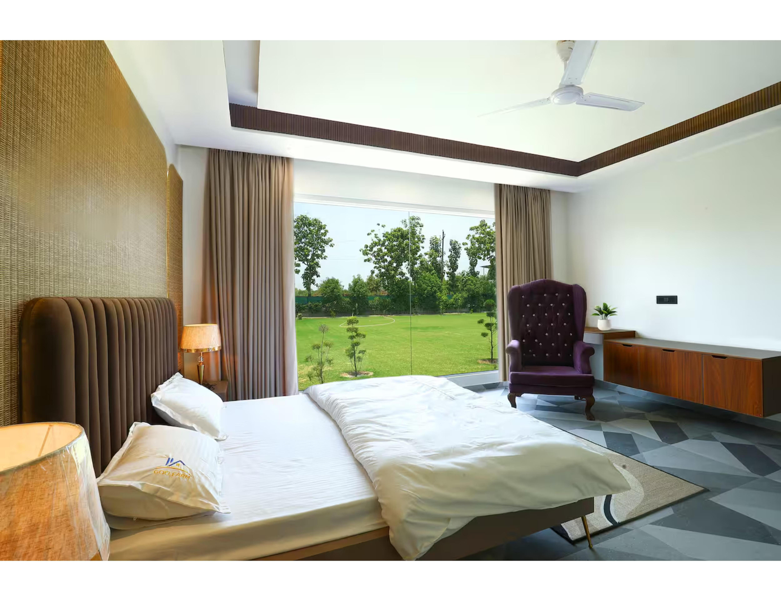 4BHK luxury farmhouse in Noida (NCR) x Solis Nature