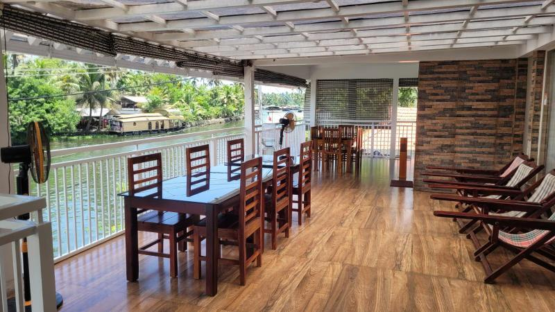 Evaans Casa Homestay x Solis Nature