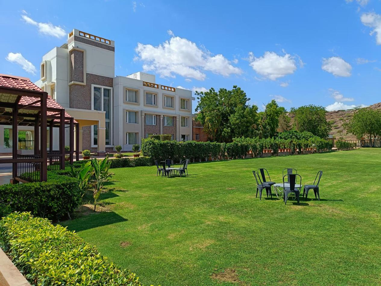 Lariya Resort x Solis Nature